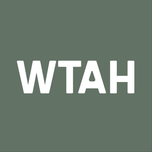 WE TRAIN AT HOME app icon