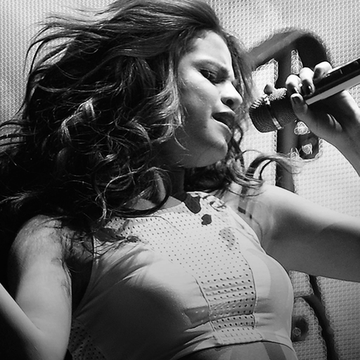 Selena Gomez - Living the Dream (Movie) app icon